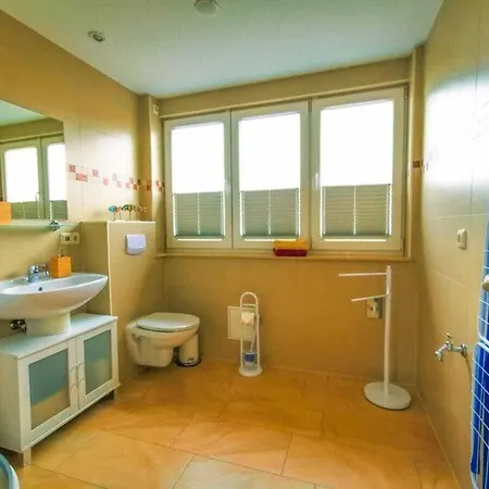 With A View Of The Bodden 리브니츠 담가르텐